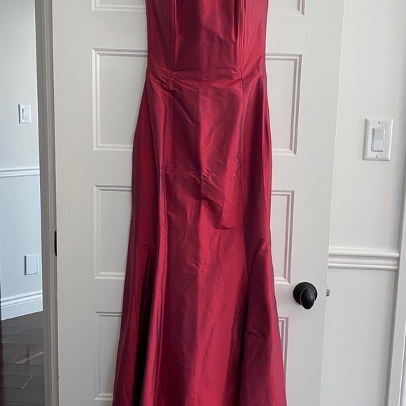 Anu Pam Classic Red Silk Prom / Wedding Dress - Picture 7 of 9